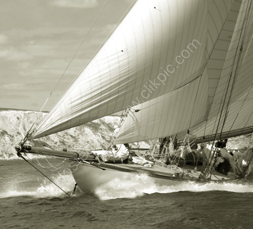 Marquita approaching the Needles